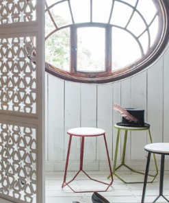 Affari Stool 42xh46cm in black iron and marble base.